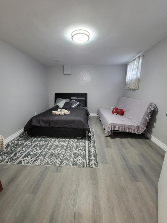 Falstaff Home Toronto Extérieur photo
